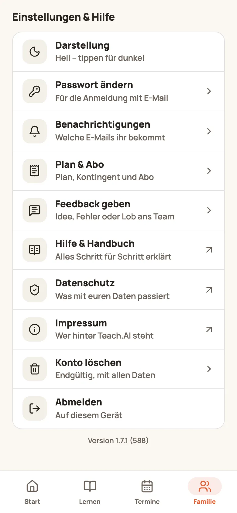 Familie-Seite, Bereich „Einstellungen & Hilfe“ mit Darstellung, Benachrichtigungen, Plan & Abo und Abmelden