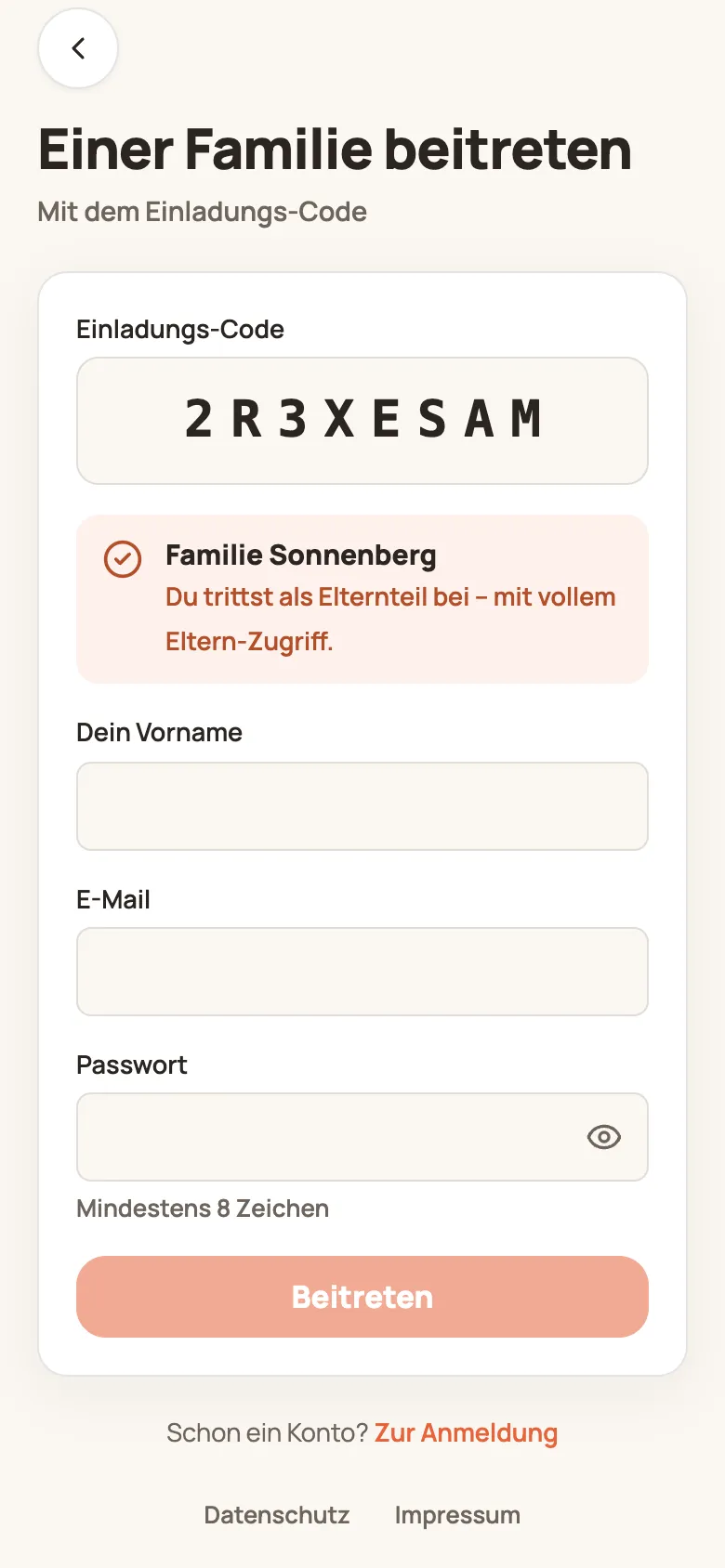 Seite „Einer Familie beitreten“ mit Einladungs-Code und Formular