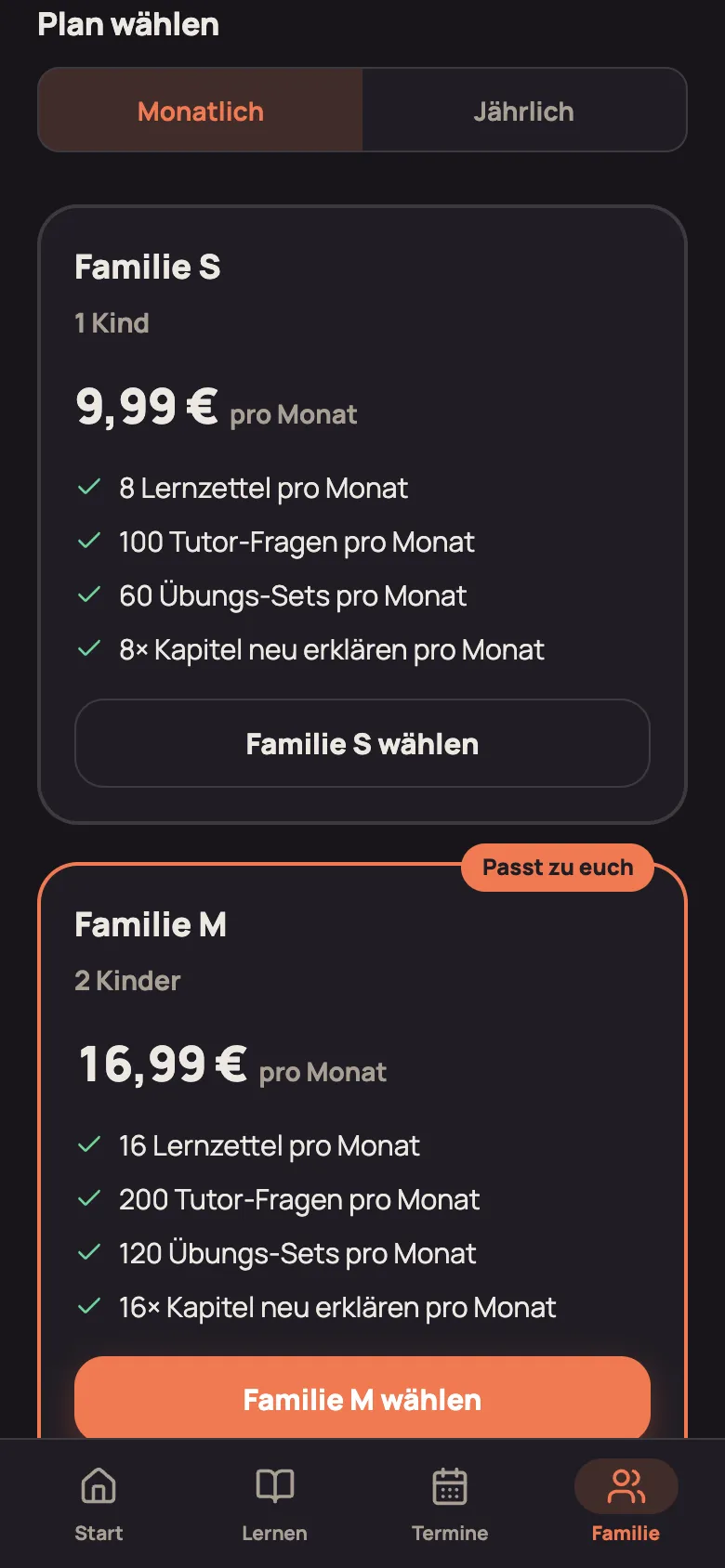 Seite „Plan & Abo“ mit den Plänen Familie S und Familie M, Preisen und dem Schild „Passt zu euch“