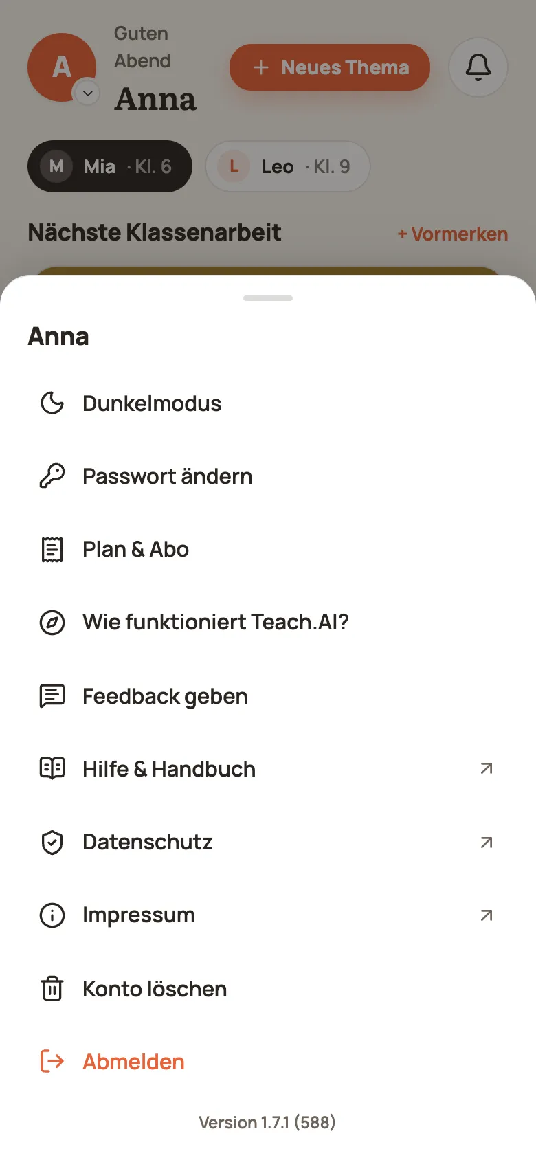 Profil-Menü mit Dunkelmodus, Passwort ändern, Plan & Abo und Abmelden